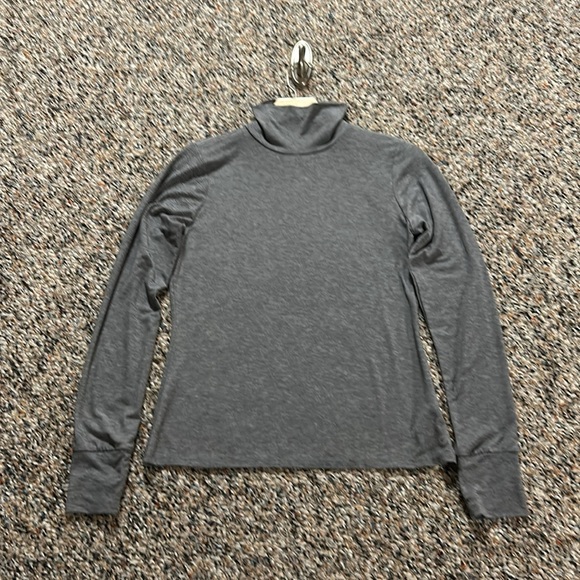 GapFit Grey Breathe Turtleneck T-Shirt - Size S - Picture 3 of 9